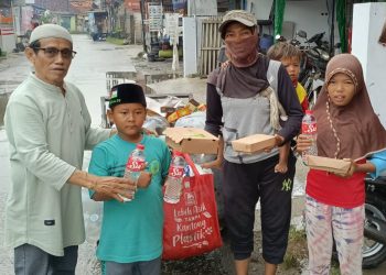 Program Jumat Berkah Wartawan Siap Berbagi Takjil Sambut Ramadhan 1446 H