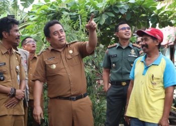 Pj. Bupati Bekasi dan Dandim 0509 Salurkan Bantuan untuk Korban Puting Beliung