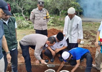 Kapolsek Cikande Resmikan Pembangunan Mushola Syekh Syafarudin di Area Pemakaman Desa Cikande