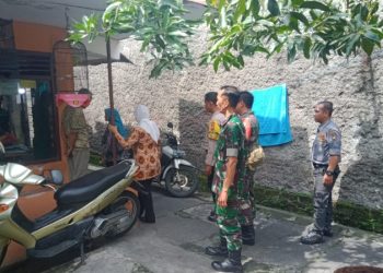 Babinsa Kemlayan Tanggap Terhadap Keluhan Warga Soal Tembok Runtuh