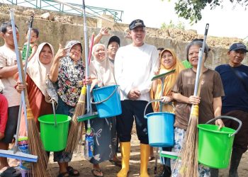 Tri Adhianto Tinjau Pembersihan Lumpur di PGP, Apresiasi Pegawai yang Gotong Royong