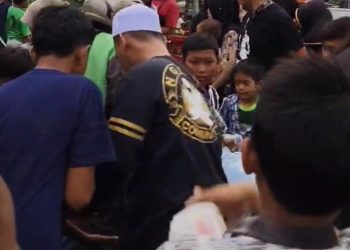 DPW PW FRN Jatim dan Jamaah Thariqah Syech Abdul Qodir Al-Jailani Bagikan 1.000 Takjil Gratis 