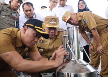 Jelang Mudik, Tri Adhianto Inspeksi SPBU untuk Pastikan Takaran BBM Akurat