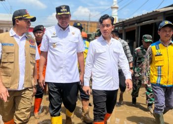 Disambut Wali Kota Tri Adhianto, Wapres Gibran Tinjau Pascabanjir di Bekasi