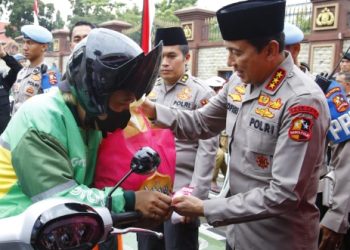 Wakapolri Pimpin Bazar dan Baksos Ramadan 2025 di Mabes Polri