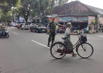 TNI Amankan Ibadah Minggu di Gereja Joyodiningratan Surakarta