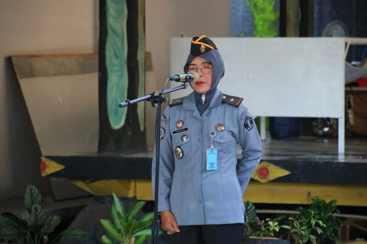 Lapas Banyuwangi Kembali Anugerahkan Pegawai Teladan Periode Januari–Maret 2025