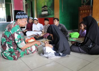 Babinsa Korem 051 Bangun Kebersamaan di Panti Asuhan AS Shogiri