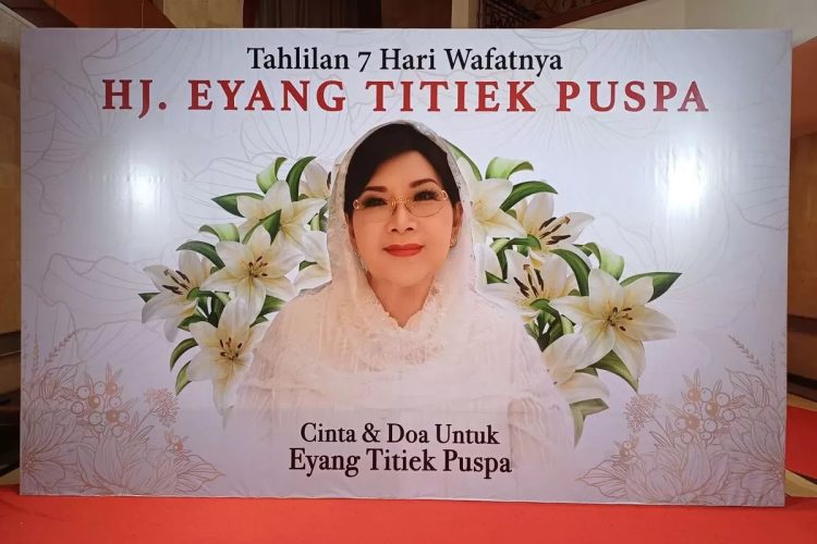 Tahlilan 7 Hari Titiek Puspa, Selebritas Tanah Air Hadir Penuhi PTIK