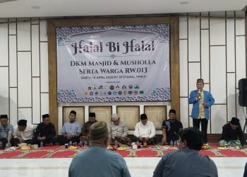 Ketua RW 013 Tri Tanto Apresiasi DKM Masjid dan Musala Gelar Halal Bihalal di Masjid Jami Rahmatul Ummah