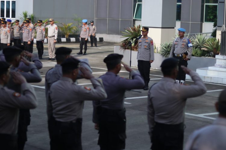 Tingkatkan Disiplin dan Integritas, Wakapolresta Tangerang Pimpin Apel Pagi