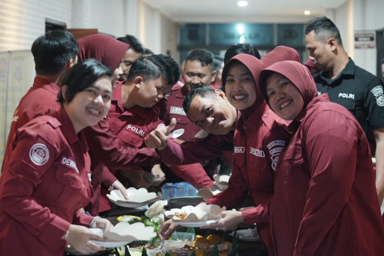 Kebersamaan Penuh Makna, Kapolda Jabar Apresiasi Bid Humas Lewat Sarapan Pagi