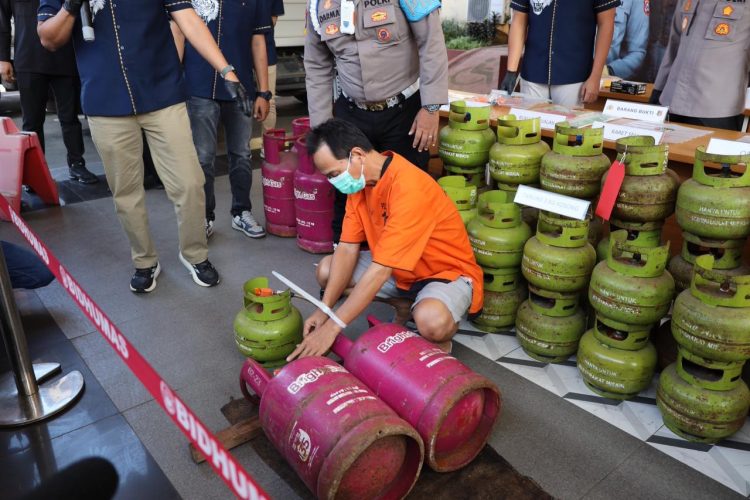 Polda Banten Ungkap Praktik Ilegal Penyuntikan LPG Subsidi ke Tabung 12 Kg