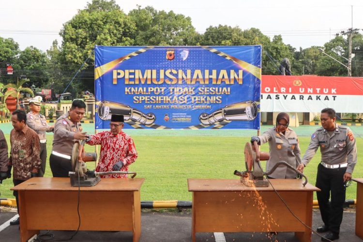 Polresta Cirebon Ubah 4.118 Knalpot Bising Sitaan Jadi Monumen Edukasi