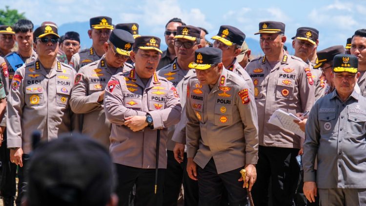 Kapolri Dampingi Presiden RI dalam Agenda Panen Raya Jagung di Kalbar