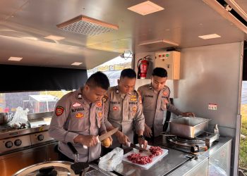 Polisi Dirikan Dapur Umum untuk Korban Kebakaran Kapuk Muara