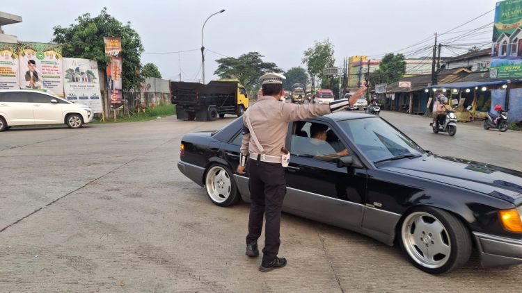 Satlantas Polres Serang Atur Lalu Lintas di Jalur Arteri saat Libur Panjang