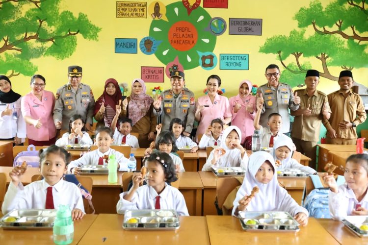 Polda Riau Resmi Luncurkan Program SPPG untuk Peningkatan Gizi Anak Sekolah
