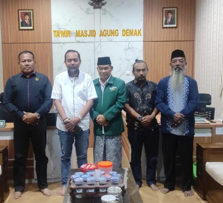 Agus Flores dan Takmir Masjid Demak Matangkan Doa untuk Negeri