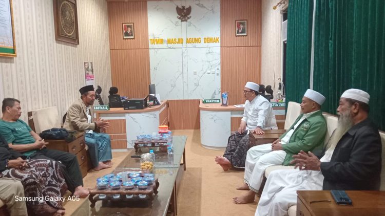 Hajatan Syalawat dan Doa Nasional, PW FRN & PCNU Gaungkan Cinta untuk Polri