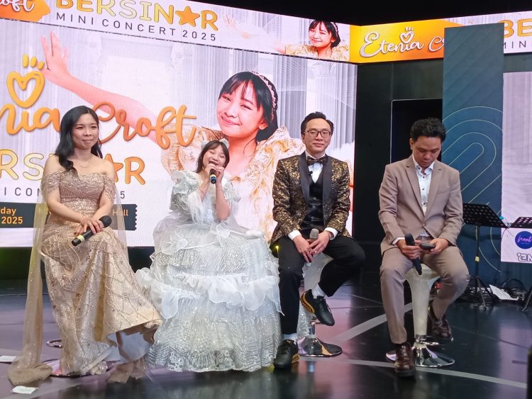 Penyanyi Muda Belia Etenia Croft Menggelar Konser Tunggal “Bersinar”