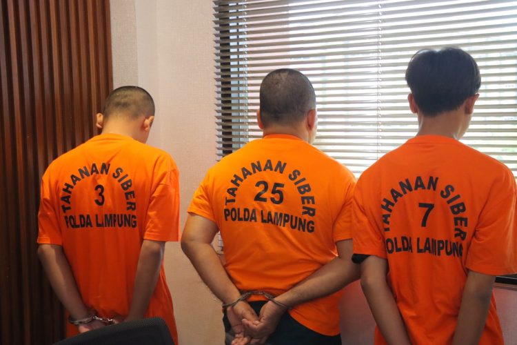 Polda Lampung Bekuk Tiga Pengelola Grup Facebook Bermuatan Konten Sesama Jenis
