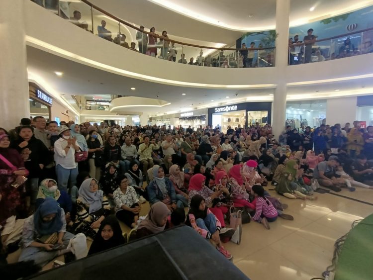 Gebyar Musik T’Koos Band Warnai Ulang Tahun Ke 12 Mal Ciputra Cibubur