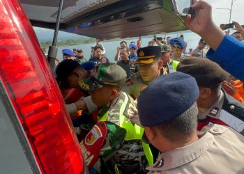 Korban Kapal Tenggelam Kembali Ditemukan, Tim SAR Evakuasi Jenazah