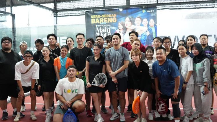 Cast WeTV Original Main Hati Seru-Seruan Main Padel, Penggemar Antusias Bertemu Idola