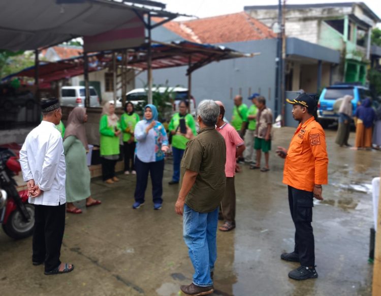 Komunitas Gerai UMKM Lengkong dan Laskar Prabowo Aksi Nyata di Lokasi Banjir