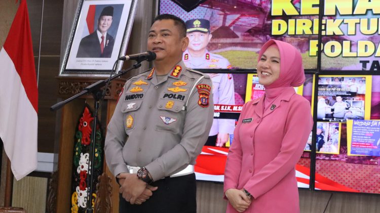 Kapolda Kalteng Tekankan Kinerja dan Inovasi dalam Kenal Pamit Dirlantas Baru