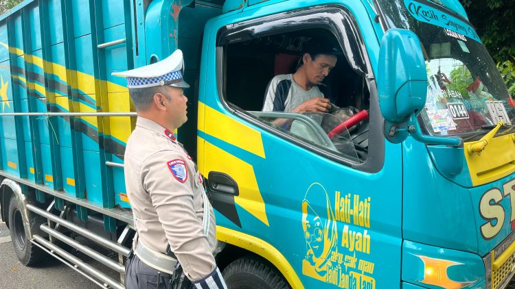 Tegas! Hari Kedua Operasi Patuh Maung 2025, Polda Banten Tindak Pelanggar di Lapangan