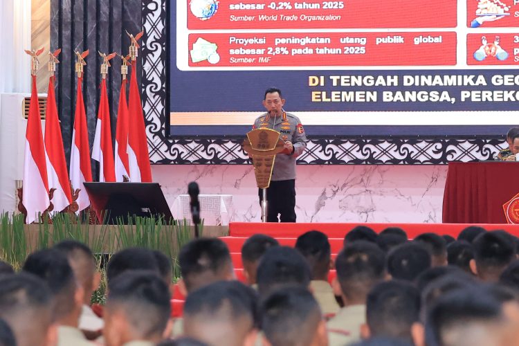 2.000 Capaja TNI-Polri Terima Arahan Kapolri, Sinergi Adalah Kekuatan Strategis Negara