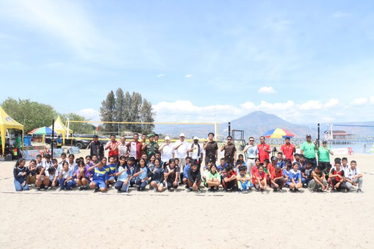 Semarak Turnamen Voli Pantai Pelajar di Samosir, Perebutkan Piala Bupati 2025
