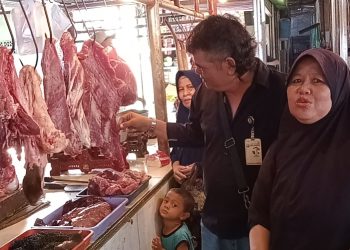 Ketua DPC FRN Counter Polri Tinjau Pasar Rawa Kalong, Pantau Harga dan Keamanan 