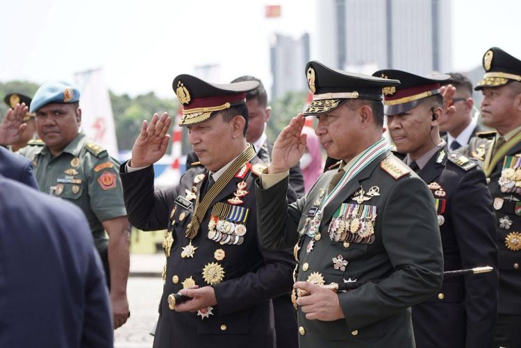 Panglima TNI Hadiri Upacara Puncak Hari Bhayangkara ke-79 di Monas Jakarta 