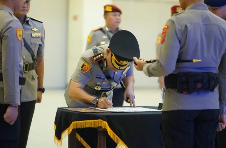 Mutasi Strategis, Kapolda Papua Barat Daya Kukuhkan Tiga Pejabat Baru di Polda dan Polresta Sorong