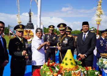 Kapolda Bali Terima Kejutan Forkopimda di HUT Bhayangkara ke 79