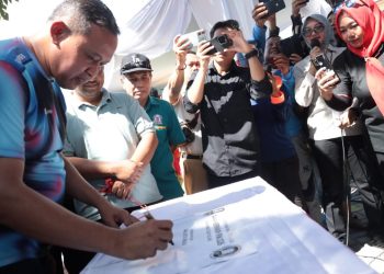 Wali Kota Bekasi Resmikan Taman Ramah Anak di Teluk Pucung