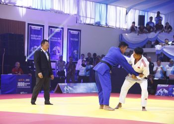 Jenderal Listyo Sigit Jadi Wasit Judo, Pimpin Duel Ekshibisi Kapolri Cup 2025