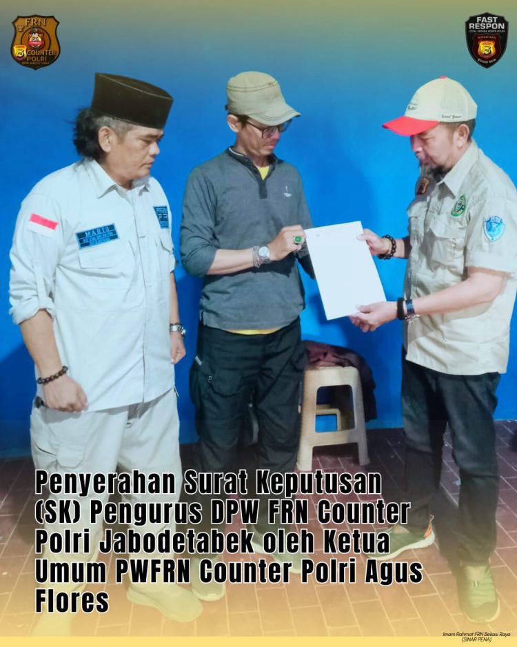 Ketua Umum FRN Counter Polri Agus Flores Serahkan SK Kepengurusan DPW dan DPC di Bekasi Raya