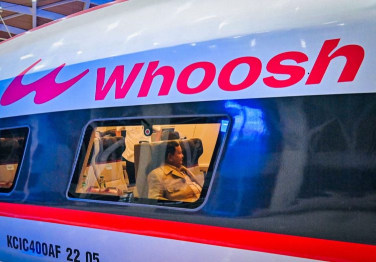 Presiden Prabowo Naik Kereta Cepat Whoosh ke Jawa Barat, Tunjukkan Dukungan pada Transportasi Publik