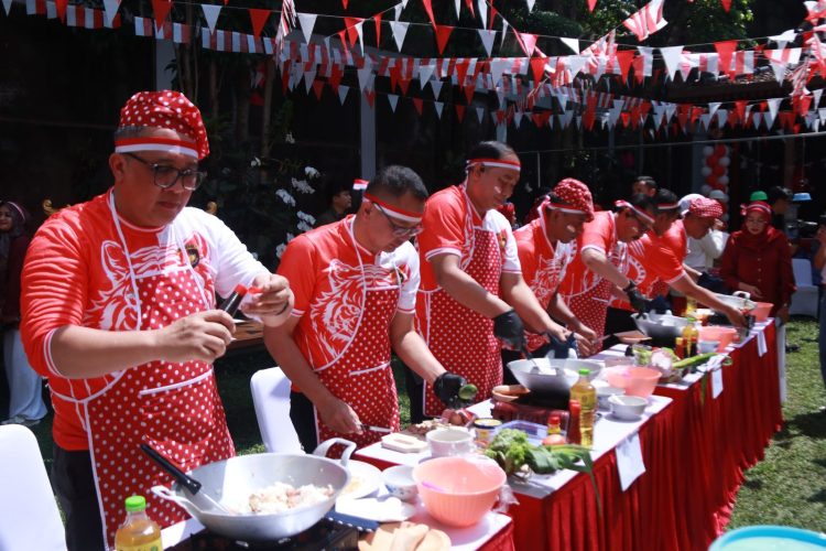 Polda Jabar Meriahkan HUT ke-80 RI dengan Perlombaan Unik