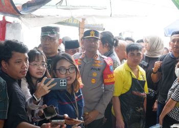 Kapolda Kalbar Dampingi Wapres Gibran Tinjau Pasar Plamboyan Pontianak