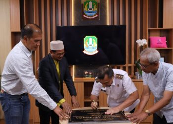 Abdul Harris Bobihoe Resmikan Masjid At-Taqwa Cibubur