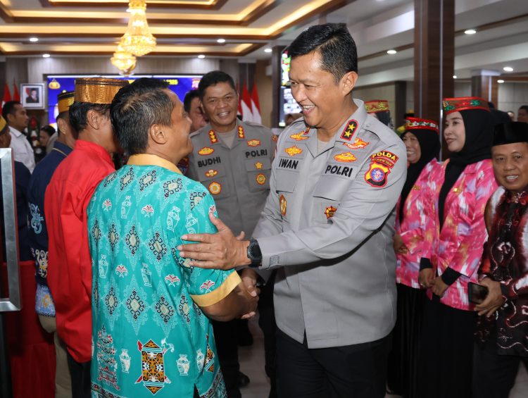 Kapolda Kalteng Dorong Peran Aktif Masyarakat Jaga Kamtibmas di Forum Silaturahmi