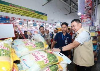 Satgas Pangan & Bulog Jual Beras Murah Rp 11 Ribu/Kg di Surabaya