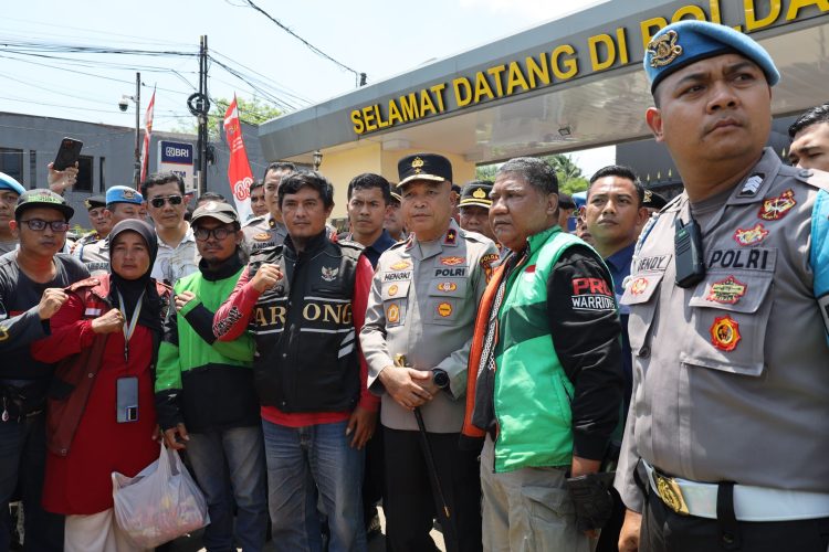 Kapolda Banten Turun Langsung Temui Aksi Solidaritas Ojol