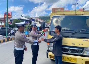 Polantas Menyapa, Satlantas Polres Lampung Barat Ajak Warga Tertib Lalu Lintas Sambut HUT RI ke 80