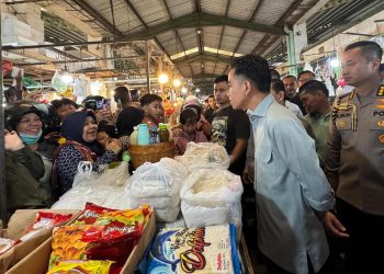 Wapres Gibran Tinjau Pasar Flamboyan, Dorong Pengendalian Inflasi di Pontianak